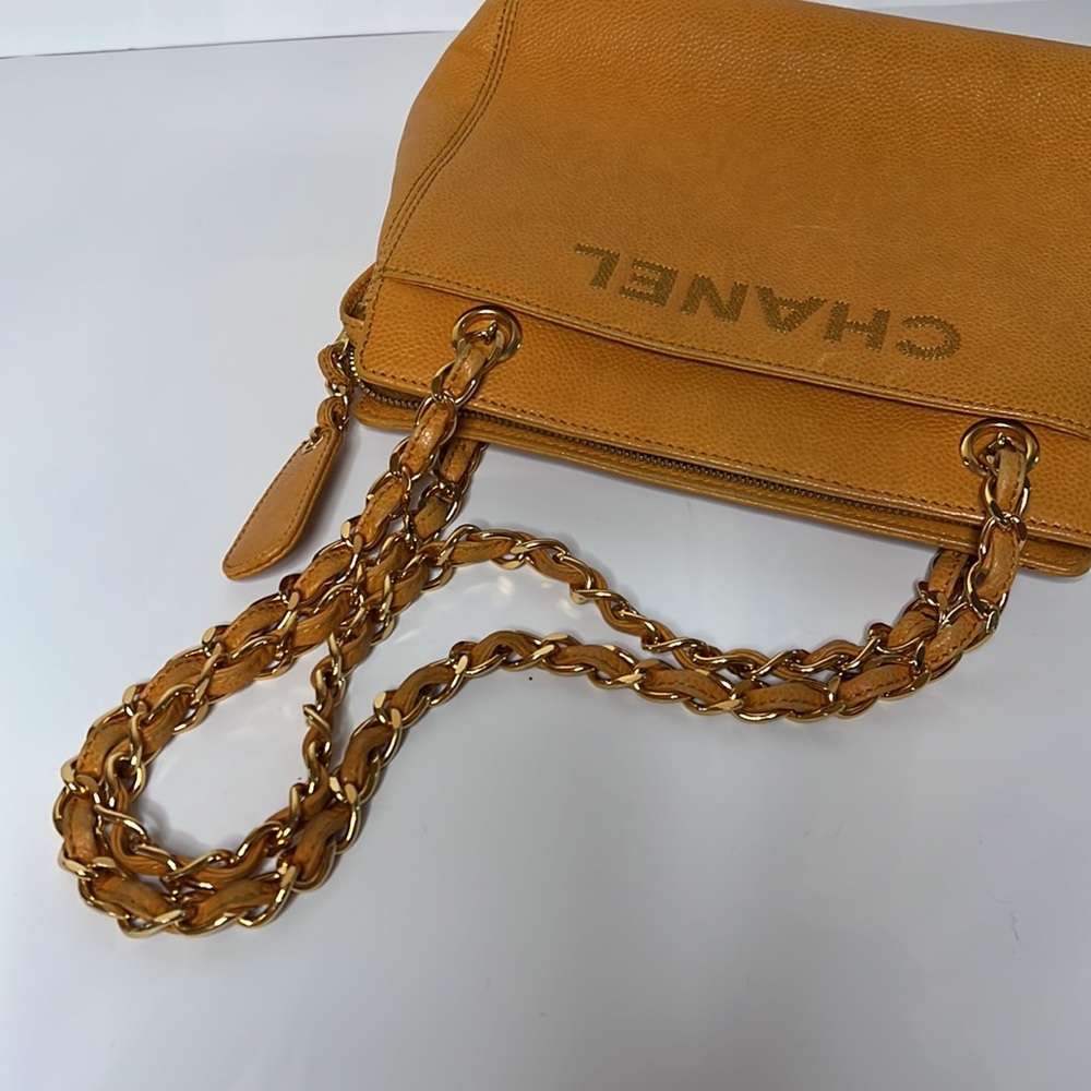SOLD - CHANEL vintage orange caviar leather shoulder bag - Picture 15 of 16